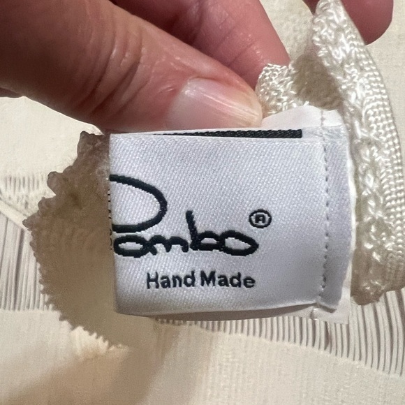 Pepa Pombo Handmade Women's Scarf - Picture 7 of 7